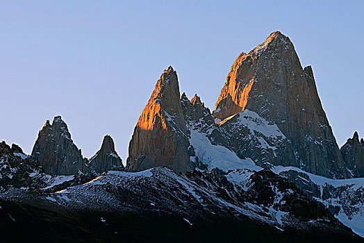 顶峰,晚上,亮光,洛斯格拉希亚雷斯国家公园,圣克鲁斯省,阿根廷,南美