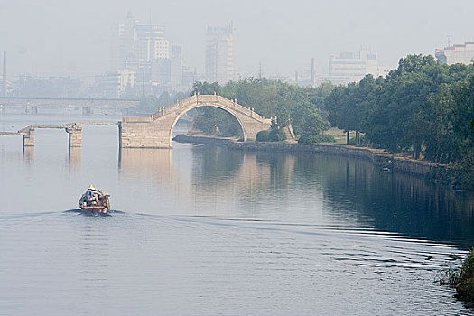 浙江绍兴太平桥,运河,船