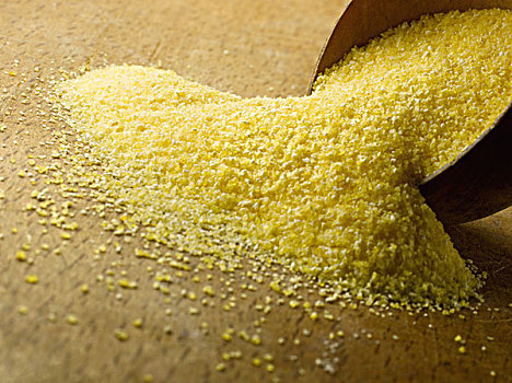 玉米,粗粒小麦粉