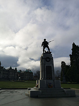 加拿大维多利亚一站士兵纪念碑