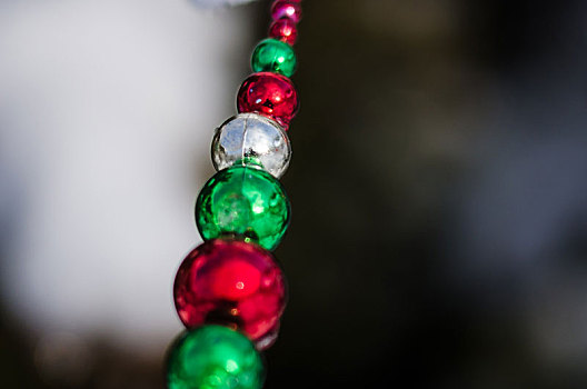 红色,绿色,银,圣诞饰品,珠子,装饰,雪,户外,树