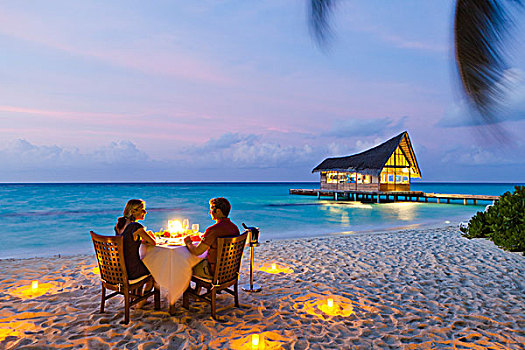 马尔代夫,环礁,岛屿,情侣,享受,就餐,海滩