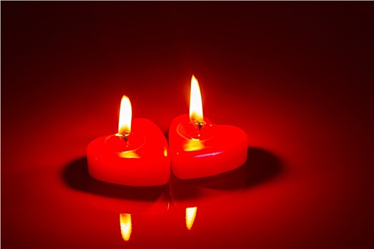 两个,红色,蜡烛