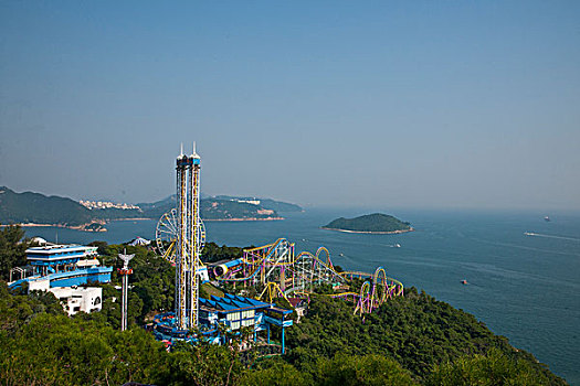 香港海洋公园海洋摩天塔上远眺海洋天地游乐区