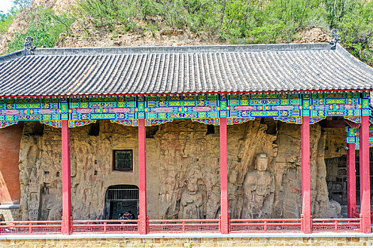 航拍河南巩义石窟寺,巩县石窟