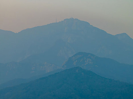 航拍山东泰安城市风光