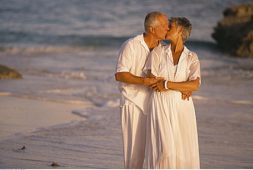 夫妻,吻,海滩