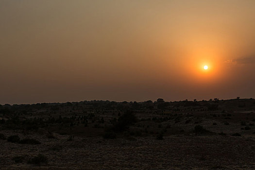 大漠日落沙漠