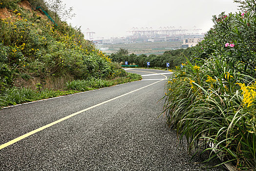 高山上的盘山公路