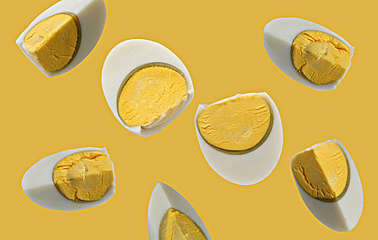 煮熟的鸡蛋的平面设计作品