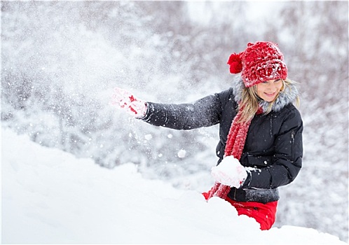 女人,玩雪