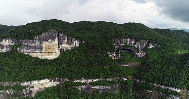 重庆南川,金佛山绝壁栈道,穿云而行步步惊心