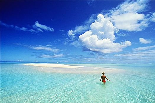 法属玻利尼西亚,塔希提岛,波拉岛,平静,青绿色,海洋,沙子,小岛,女人,涉水,后面