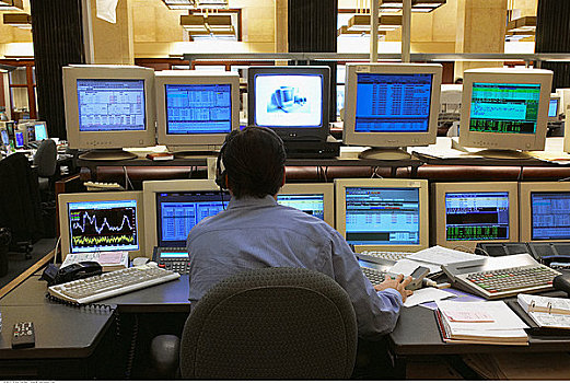 后视图,男人,电脑,股票市场,交易室