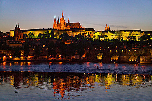 夜景,查理大桥,伏尔塔瓦河,布拉格城堡,远景,布拉格,捷克共和国