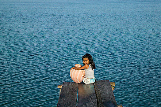 小女孩,水,罐,码头,佩登省,危地马拉