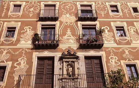 西班牙,加泰罗尼亚,巴塞罗那,老城,建筑,小天使,涂绘,雕塑