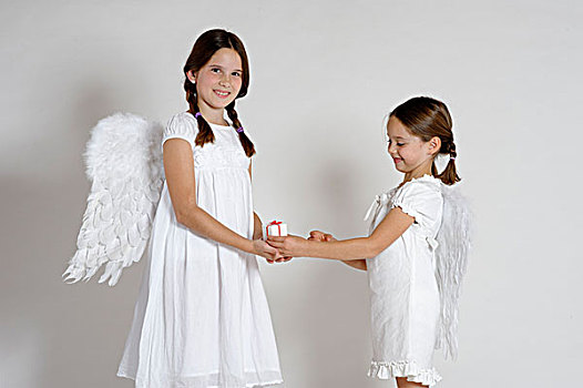 两个女孩,装扮,圣诞节,天使,礼物