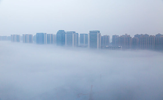 城市雾景