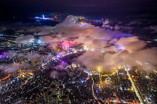 广西梧州,雨后云雾夜景如仙境