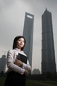 中国人,职业女性,靠近,摩天大楼