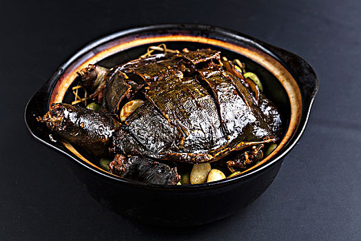砂锅炖甲鱼