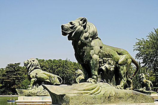 狮子,雕塑,湖,丽池公园,马德里,西班牙,欧洲