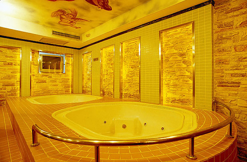 北京清华池澡堂图片