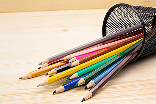 彩色,铅笔,容器,木桌
