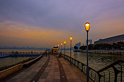 苏州金鸡湖月光码头夜色风景