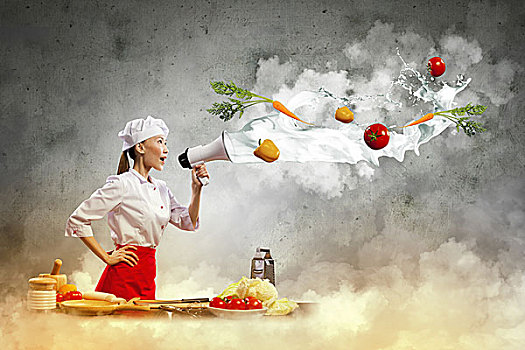 亚洲女性,烹饪,拿着,扩音器,蔬菜,飞,空中
