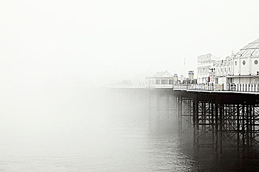 布莱顿,码头,雾