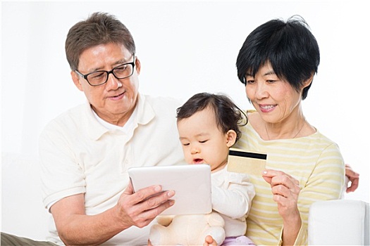 亚洲家庭,网上购物