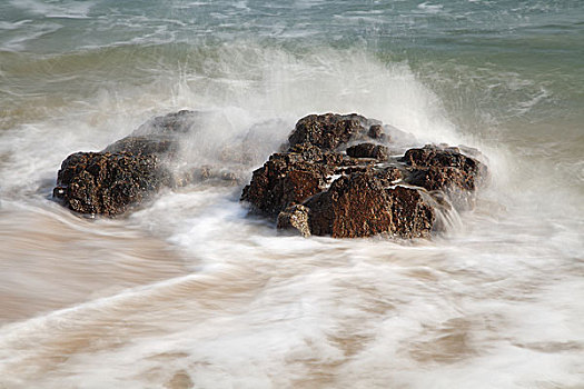 日月湾的石头