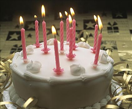 白色,生日蛋糕,粉色,蜡烛