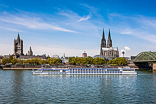 游船,正面,科隆大教堂,莱茵河,科隆,德国,欧洲