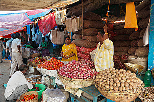 土豆,洋葱,西红柿,市场,迈索尔,印度南部,印度,南亚,亚洲