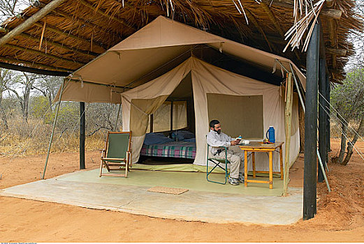 男人,读,营地,坦桑尼亚