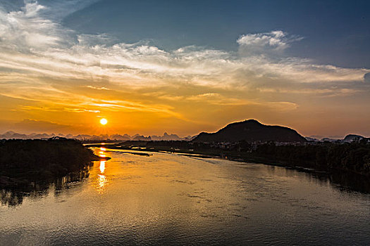 桂林龙门大桥夕阳