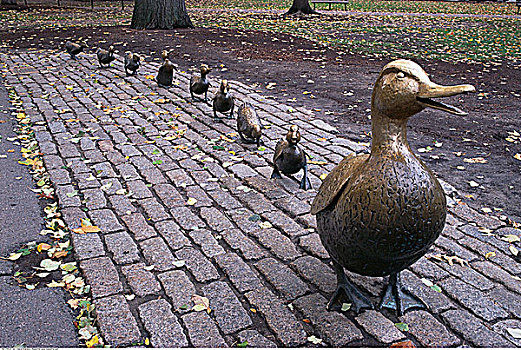 雕塑,小鸭子,波士顿公共公园,波士顿,马萨诸塞,美国