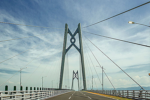 港珠澳大桥中国结桥塔