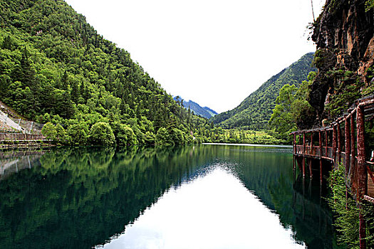 四川九寨沟的海子