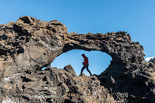 男人,石头,拱形,火山地貌,火山,区域,国家公园,米湖,冰岛,欧洲
