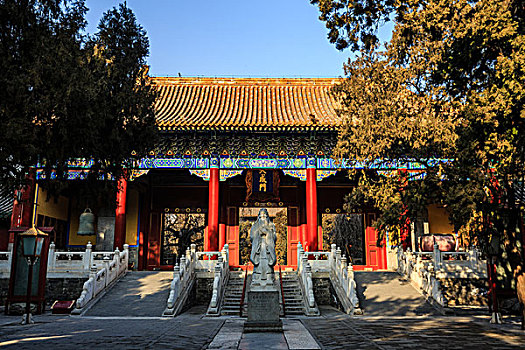 北京孔庙大成门和孔子像