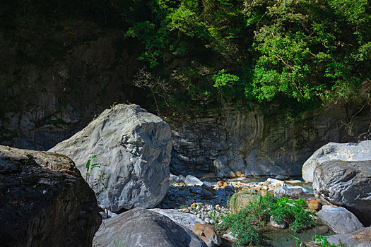 台湾花莲太鲁阁风景区,砂卡礑溪的山谷溪流