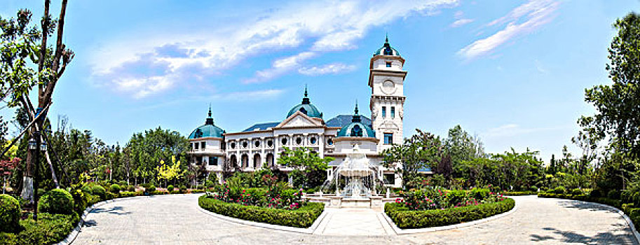 喷泉广场城堡酒店