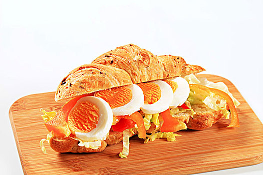 蛋,牛角面包,三明治