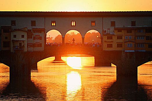 维奇奥桥,上方,阿尔诺河,佛罗伦萨,意大利,日出