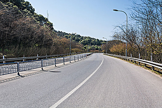 道路,山