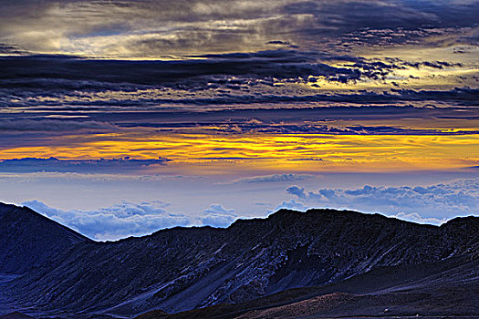 云,俯视,山峦,日出,哈雷阿卡拉火山,毛伊岛,夏威夷,美国